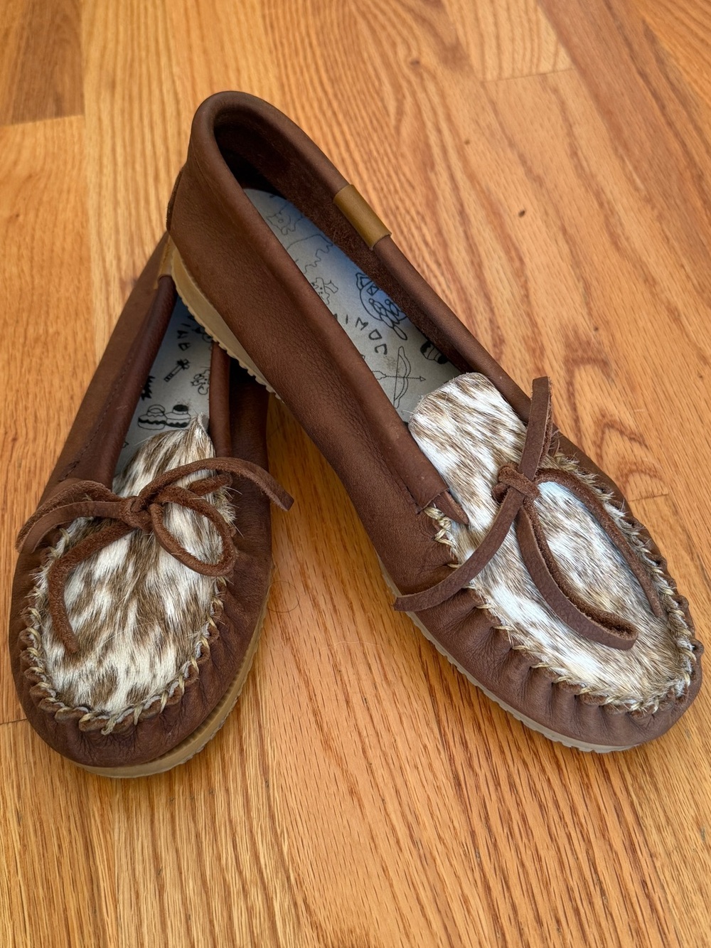 Amimoc Leather Pony Hair Moccasins Brown Women’s 9 Made in Canada Boho